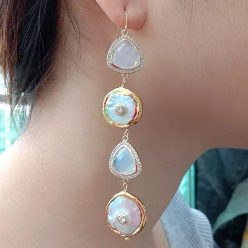 Drop pearl earrings