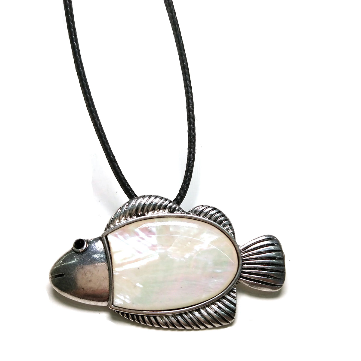 Mother of pearl fish pendant necklace