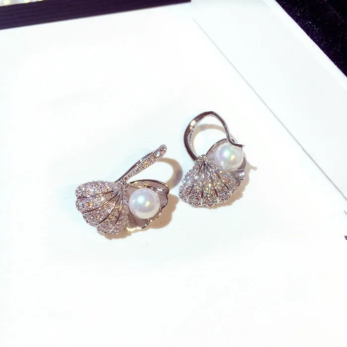 Delicate Shell Shape Earrings