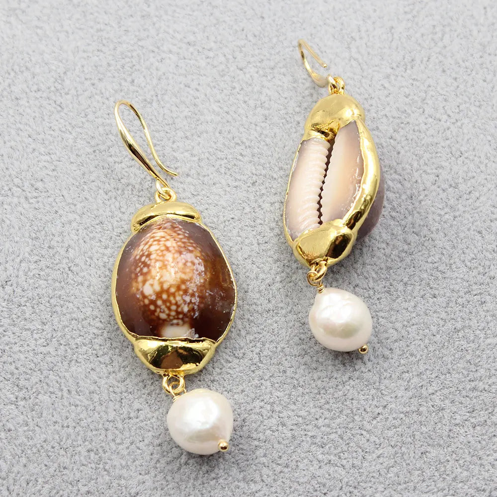 Seashell Earrings With Natural Pearl