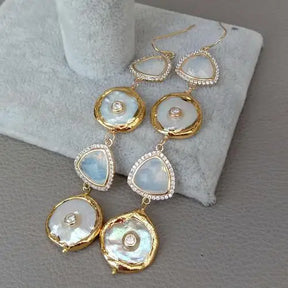 Drop pearl earrings