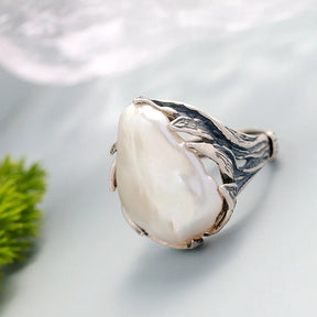 Retro Pearl Ring