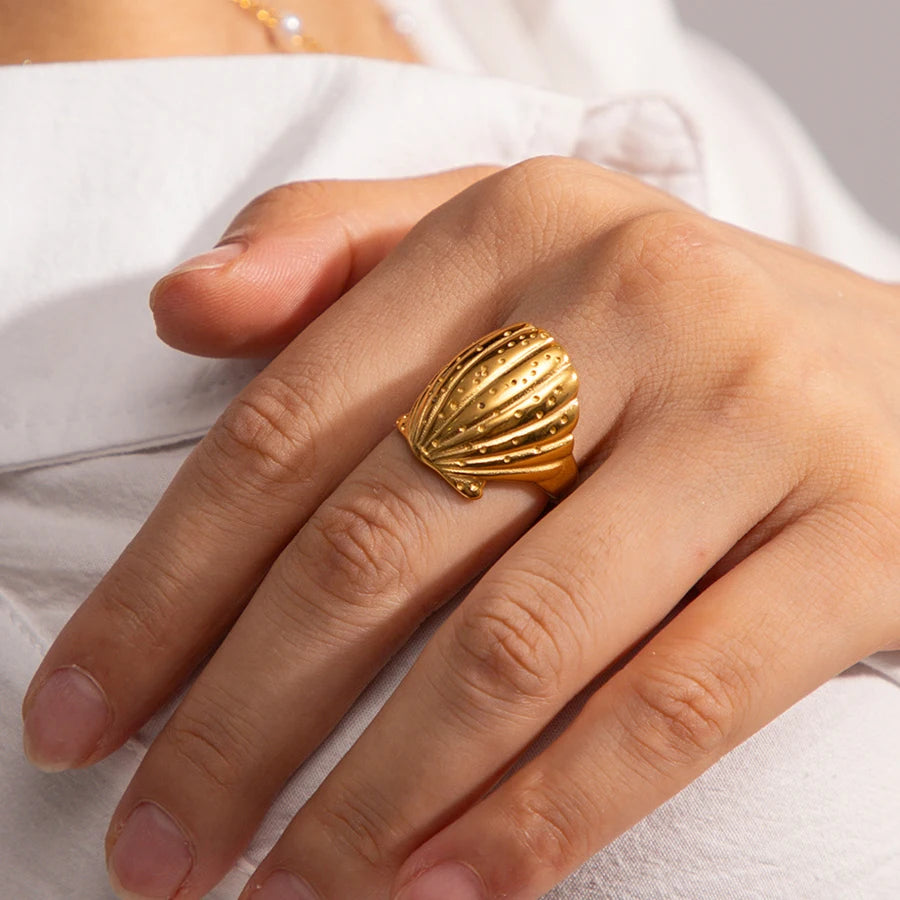 Scallop Ring