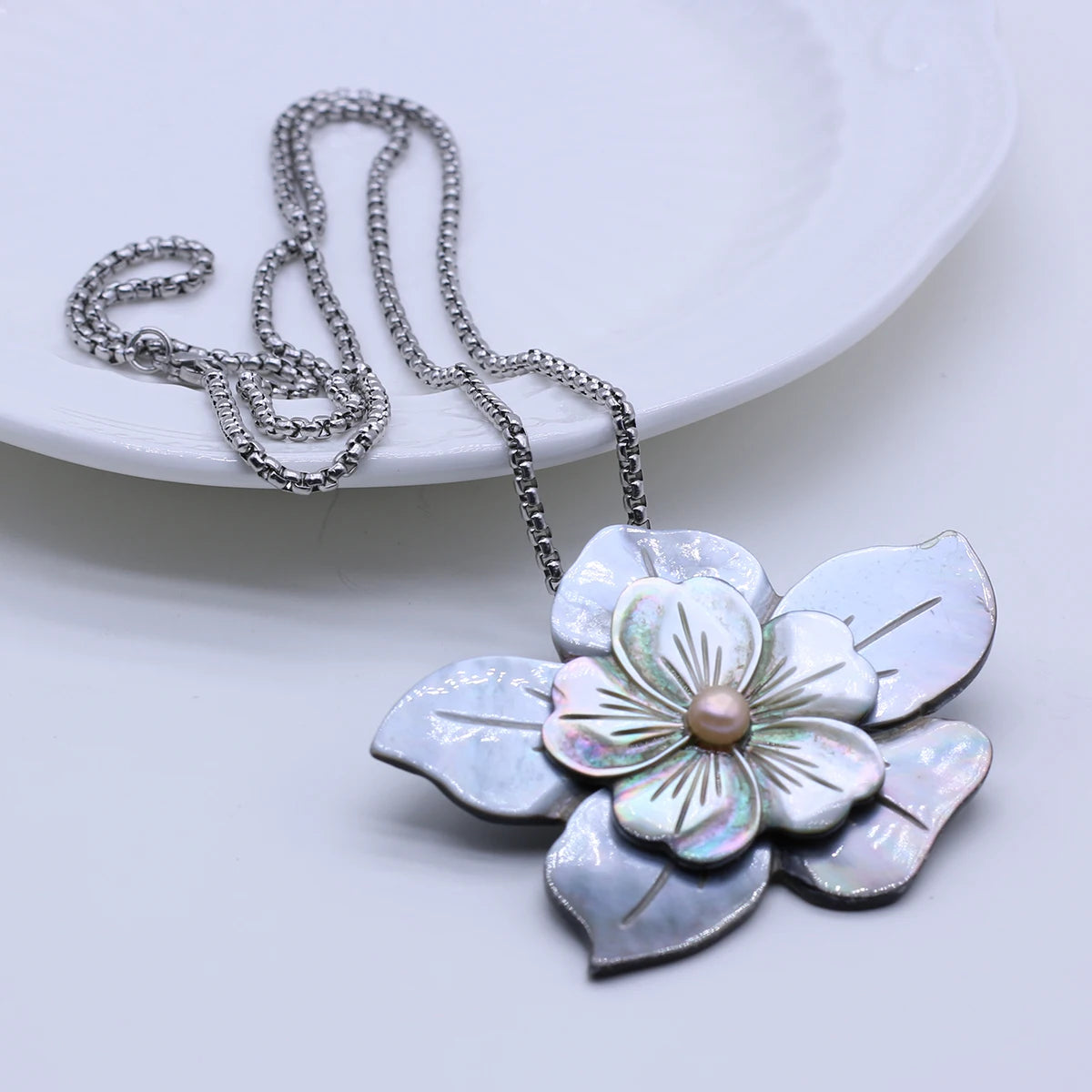 Shell Flower Pendant