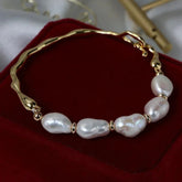 Modern Pearl Bracelet