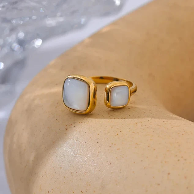 Ring with Mother of Pearl