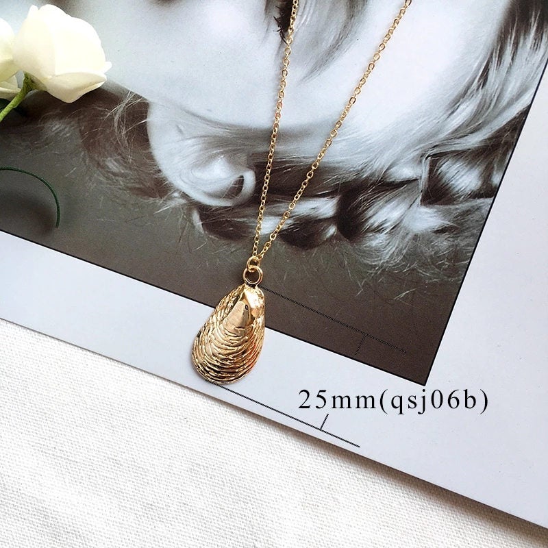 Shell Pendant Necklace Steel Chain